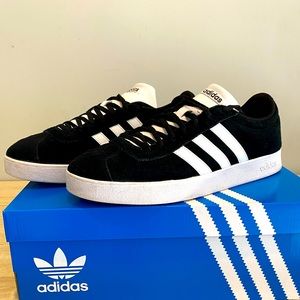 Mens Adidas VL Court 2.0.   Size 11